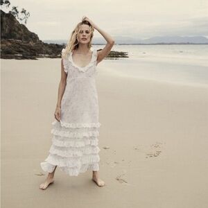 Doen Calla Dress in salt fits like a small *SAMPLE*